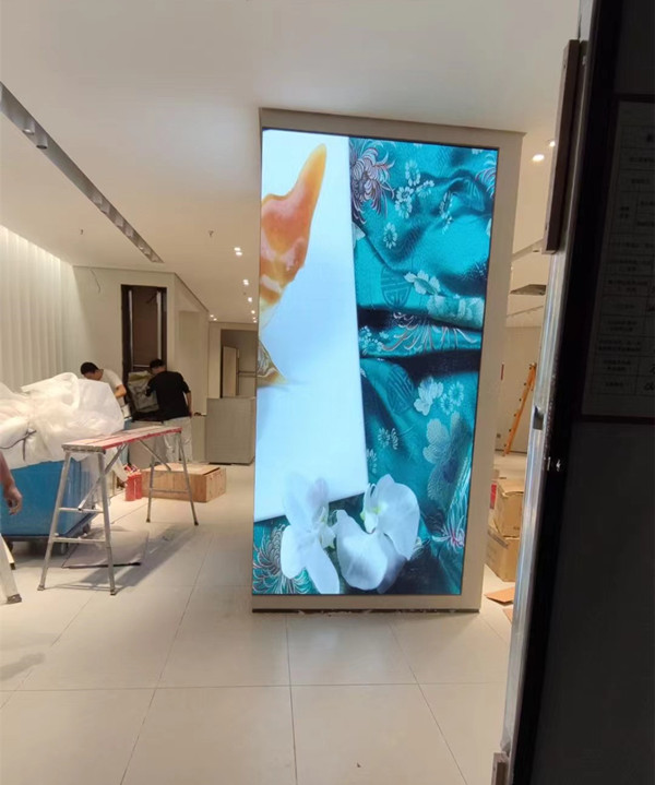 路南商场门店转角LED显示屏